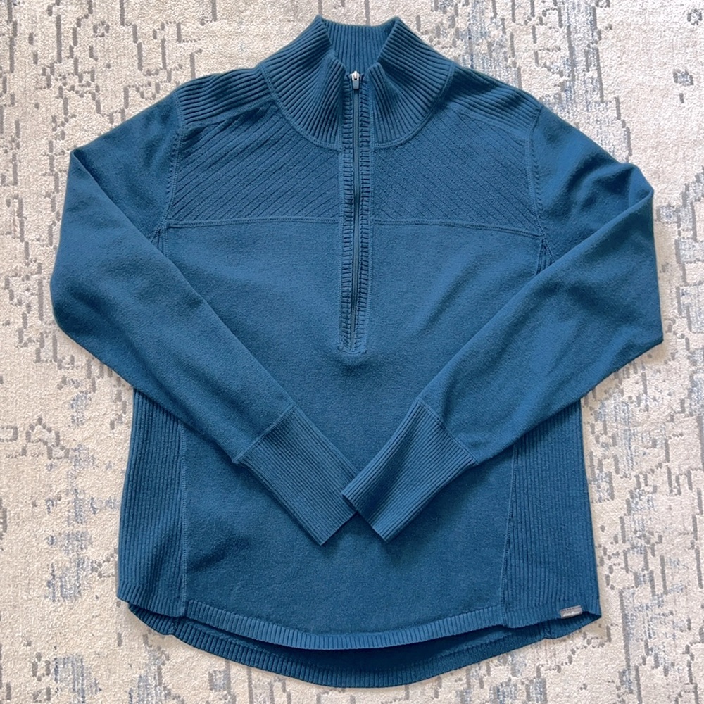 Eddie Bauer Women’s 1/2 Zip sweater. Size Large
